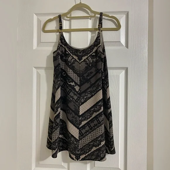 Cabi Chevron Lace Print Monaco Cami Tunic Size XS - Picture 4 of 8